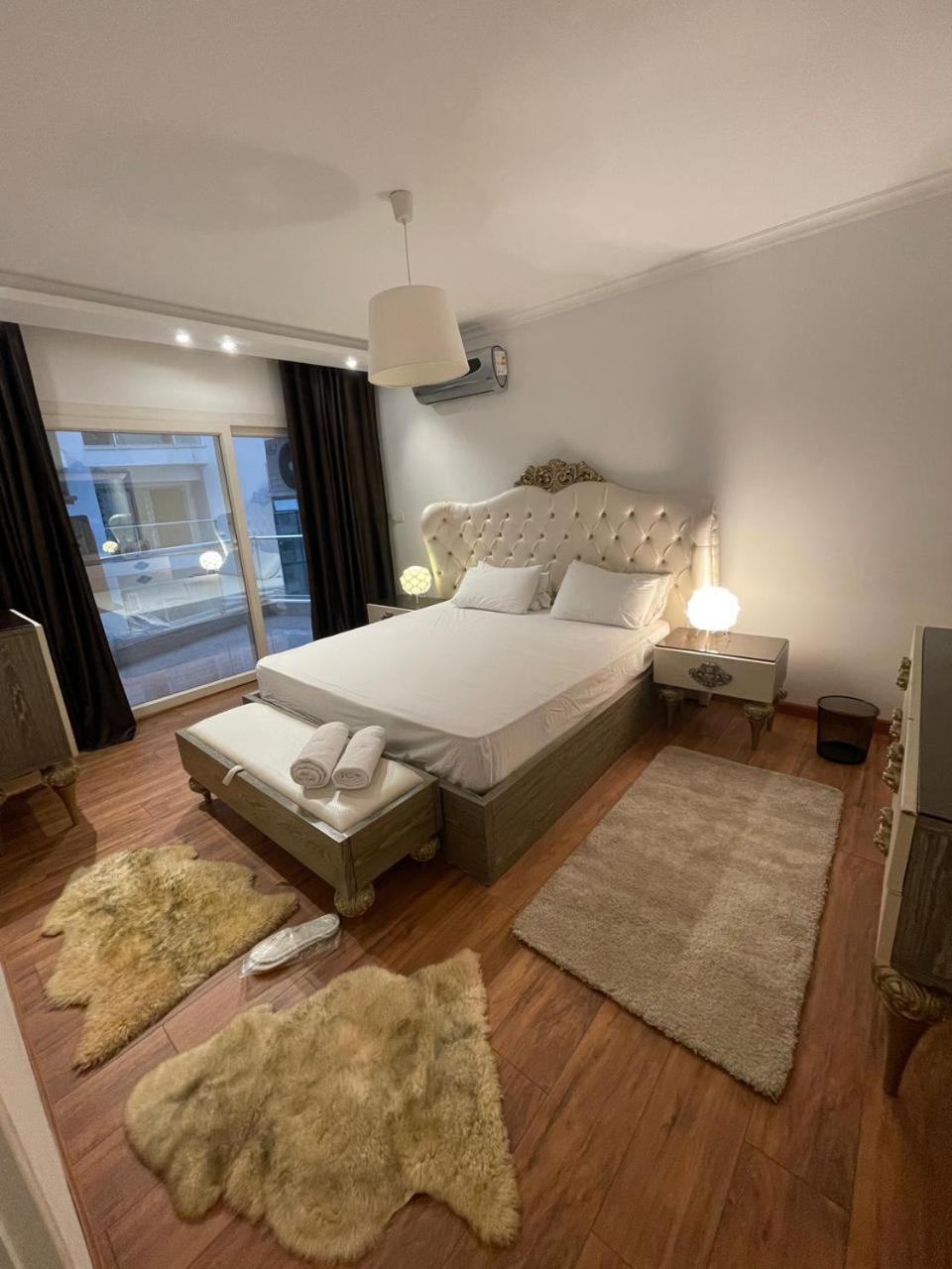 شقه فندقيه فاخره جديده بالكامل Apartmán Alexandrie